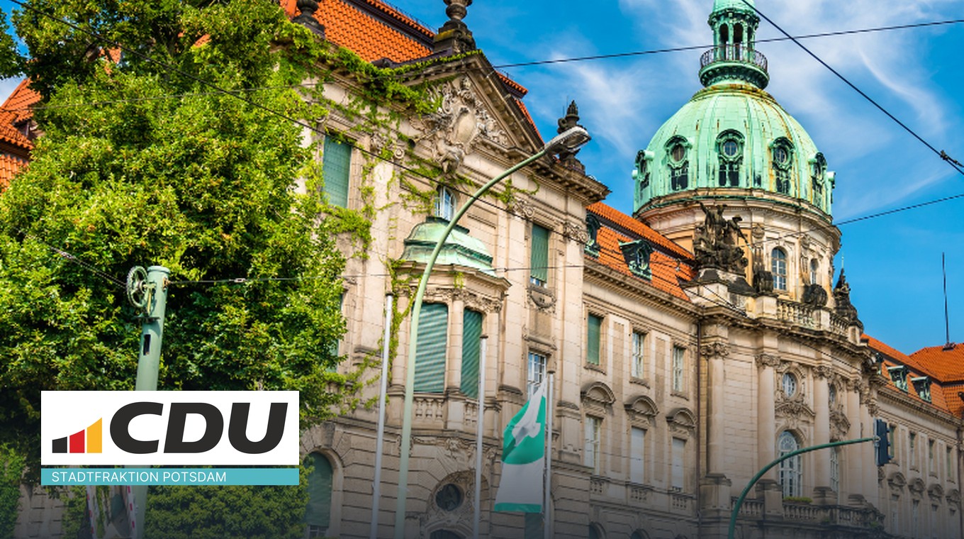 Alter Markt in Potsdam mit Altem Rathaus und Landtag